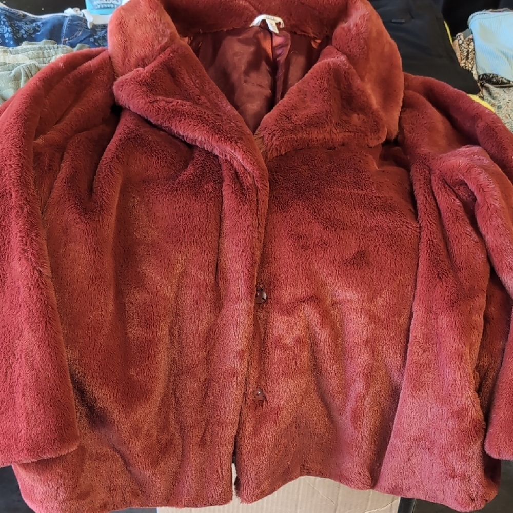 Time and Tru Women's Faux Fur Jacket - Deep Red